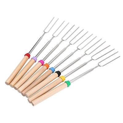 China Easily Cleaned Adjustable Roasting Sticks GRILL Telescopic Extendable Forks Sticks with Wooden Handle for Outdoor BBQ for sale