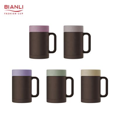 China Viable Wholesale Custom Christmas Coffee Grounds Insulation Luxury Camping Travel Porcelain Plastic Nordic Mugs for sale