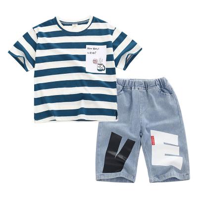 China Korean version 2 children's clothing boys summer clothes children's T-shirt striped shorts suits clothes 3-14 year old boy for sale