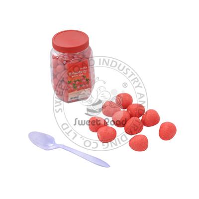 China Strawberry shape natural bubble gum with jams in the bottle for sale