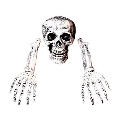 China Simple Halloween Decoration Skull Bone Simulation Props Outdoor Room Secret Horror Skull Ornaments Set for sale