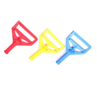 China Viable Traditional Plastic Wet Side Commercial Wet Side Clamp Commercial Wet Broom Change O-Cleaning O-Cleaning Broom Clip Clip for sale