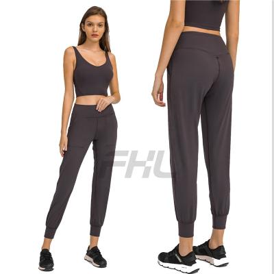 China 2022 Newcomer Breathable Align Loose And Comfortable Straight Yoga Pants Quick Dry Fitness Fitness Cropped Pants for sale