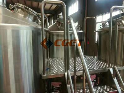 Chine 220V / bière d'équipement de la microbrasserie 380V faisant à usine les systèmes clés en main de Brewpub à vendre