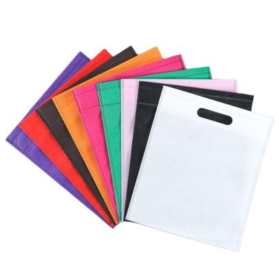 China Recyclable nonwoven type folding nonwoven lunch bag wholesale nonwoven garment bag handbag purse bags for sale