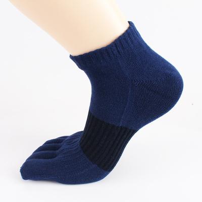 China Men's Toe Sock Crew Breathable Cotton Five Finger Socks for sale