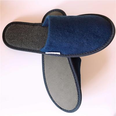 China Super Soft And Comfortable Nonwoven Disposable Luxury Toiletries Slippers Hotel Durable Slippers for sale