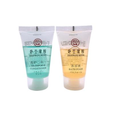 China Disposable Hotel Shampoo Set Bottle Portable Travel Case Customized Hotel Toiletries for sale