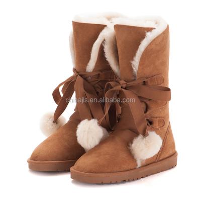 China 2021 Fashionable Latest Fashionable Cowhide Winter Warm Soft High Quality Chic Suede Waterproof Durable Snow Boots With Fur Inside For Women for sale