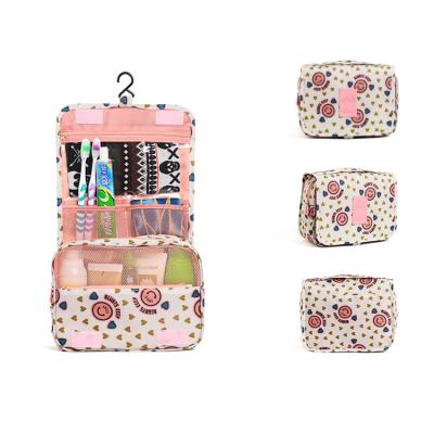 China Fashion Large Storage Custom Cosmetics Travel Portable Makeup Bag for sale