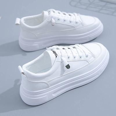 China 2021 New Style Lightweight Women Sport Shoes Casual Sneakers Ladies for sale