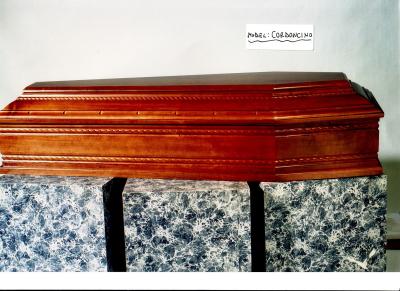 China Solid wood coffin with carve italy casket wooden urns spanish casket for sale