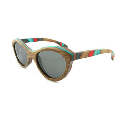 China Fashion Sunglasses Skateboard Handmade Natural Wooden Sunglasses With Polarized Lens for sale