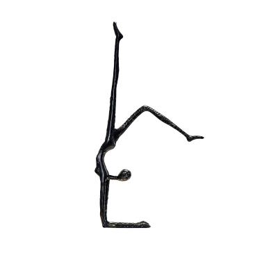 China Eclectic Modern Simple Black Cast Figures Abstract Slim Sculpture Ornaments Dancing People Creative Marble Metal Modeling for sale