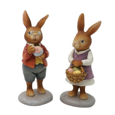 China Rural Bunny Couple Rabbits Home Accessories Europe Festival Fairy Tale Resin Decor Rabbit Figurine Ideal Gifts for sale