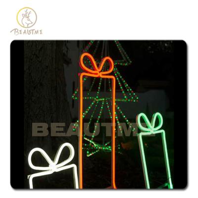 China 2D Light Commercial Outdoor Fancy Gift Christmas Decoration Garden Lawn Use IP65 Pattern Light In Holiday Lighting for sale