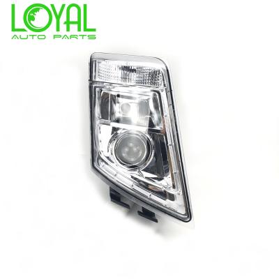 China Plastic RH 21035638 Left Hand 21323108 RH 21323106 Left Hand Heavy Duty Head Lamp Truck Head Light 21035637 For Flight Vo Body Parts. for sale