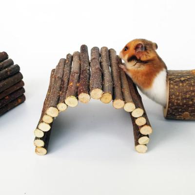 China Ladder Pet Wooden Rising Fence Rodent Hamster Toy Small Animal Chew Toy Lizard Cave Viable Hamster Room Escape for sale