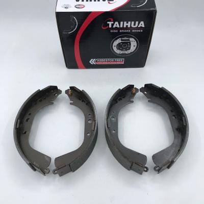 China Japanese made brake shoe for toyota innova Mk (_N1_) oe 04495-35151 HILUX VI pickup for sale