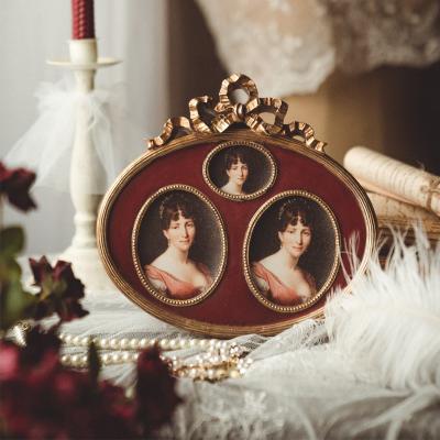 China Retro Antique Wooden Picture Frame Gold And Red Resin Photo Frame For Home Decor for sale