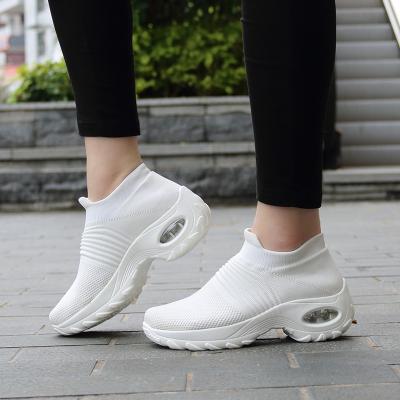 China 2021 Fashion Trend Good Price Comfortable Sports Sneakers Mesh Casual Man Sneaker Shoes for sale