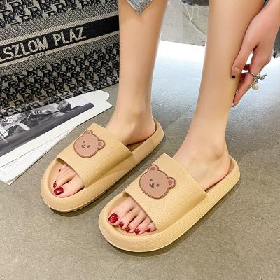 China Fashion trend slippers women's wear thick soled cute flat-heeled flat-heeled slippers indoors and outdoors in summer for sale