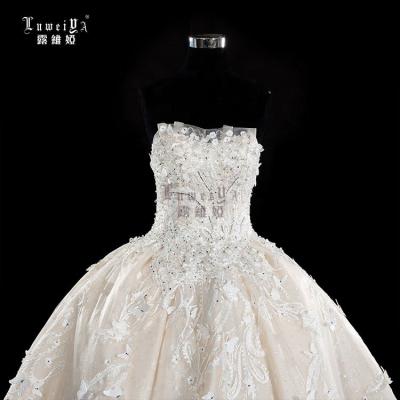 China Newly 3D Lace Embroidery Bridal Dress Anti-static Beaded Luxury Lace Flower Wedding Dress for sale