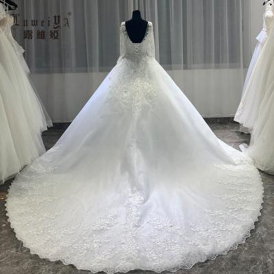 China Luweiya Lace Wedding Dress Ball Gowns Appliques Ottest Anti-static Sequins Beads Flowers Wedding Dress for sale