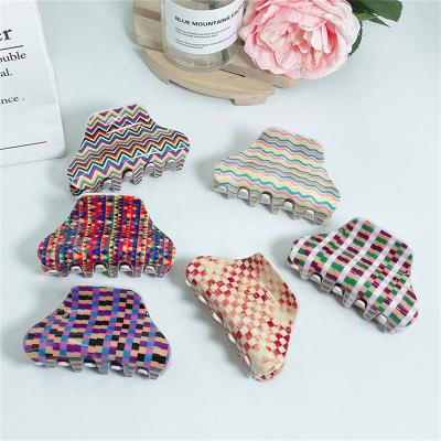 China Hair clip design fashion ripple hair claw the new cut of accessories hair clips woman girls for sale