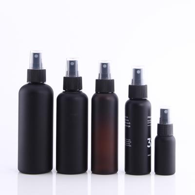 China PET 30ml 60ml 100ml150m 200ml 250ml Cosmo Shape Screen Printing Plastic Matte Black PET Spray Bottle In Stock for sale