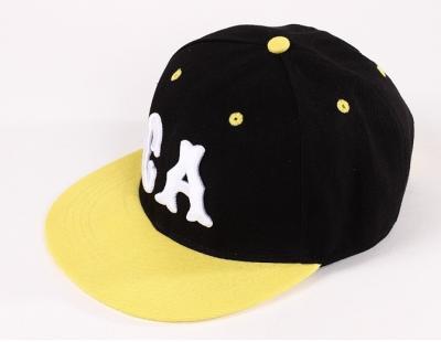 China Stylish Outdoor Sport Snapback Baseball Caps with Yellow Peak for sale