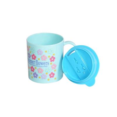 China Cute Premium Design High Quality Viable Cartoon BPA Free Christmas Kids Drinks Cup Plastic Cup With Handle for sale