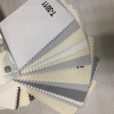 China 2017 high quality popular flame retardant with factory price of custom white roller shade sunscreen fabric for sale