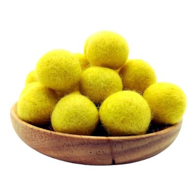 China 100% Pure Organic Wool Dryer Cleaning Ball Felt Ball With Cotton Bag Packing for sale