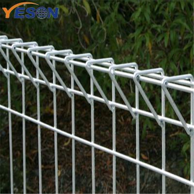 China Easily Assembled Hot Dipped Galvanized P Type Roll Top Welded Wire Mesh Fence for sale