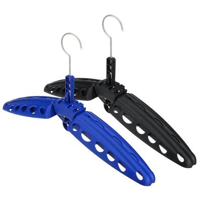 China Professional Wetsuit Hanger Swimsuit Hanger Surf Wetsuit Foldable Diving Rack for sale