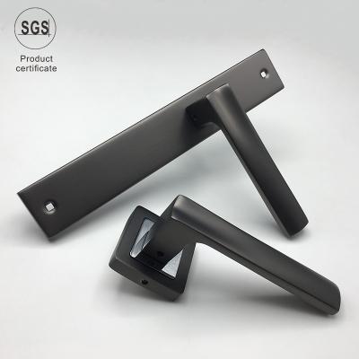 China Modern Luxury Long Aluminum Handles With Black Iron Plate Indoor Nickel Hotel Door Handle Plate for sale