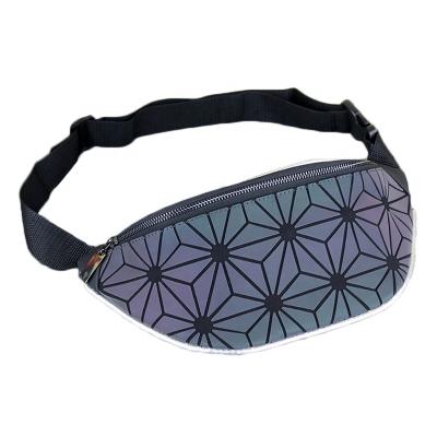 China Water Proof Designer Reflective Geometric Bag Sports Waist Bag For Women for sale