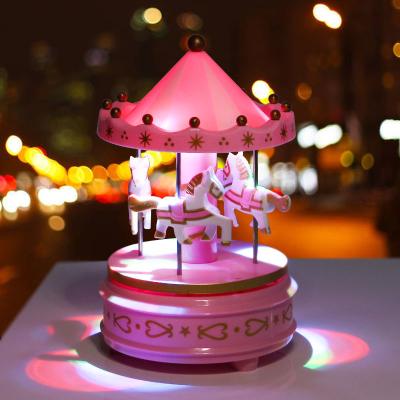 China Mini Eco-friendly Manual Carousel Amusement Ride Design Kids Gift Wedding Valentine Souvenir Carousel Music Box for sale