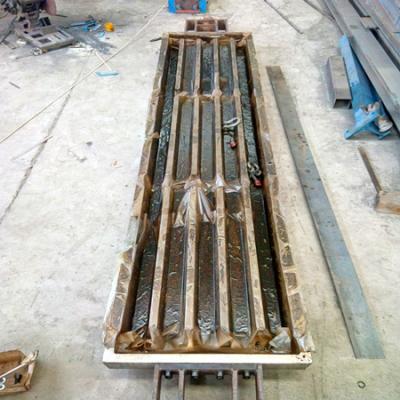 China 3*0.6m Iron Truss Slat Rust Stain for sale