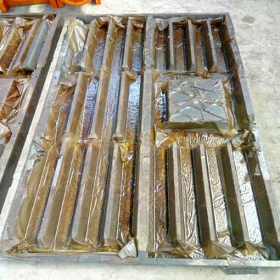 China 3*1.2*0.1 iron slat mold with prothole for sale