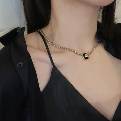 China Wholesale Vintage Women's Simple Long Necklace Jewelry 18K Brass Black And White Gold Plated Simple Light Luxury High End Jewelry for sale