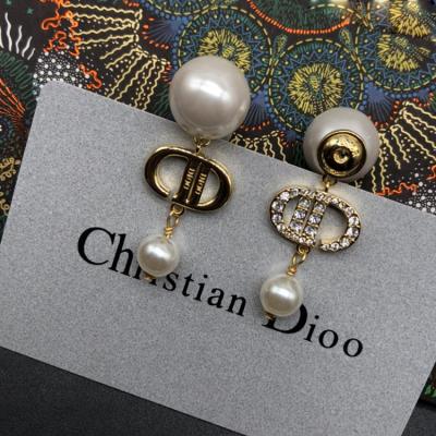 China Wholesale Ladies Diamond Vintage Pearl Earrings Brass Jewelry 18K Gold Plated Fashion Single Ear Dangle Lightweight Luxury High End Jewelry for sale