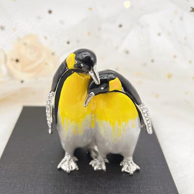 China Global Wholesale High Quality Metal Babay Penguin Mother Trinket Box Handwork Ornaments Home Decor for sale