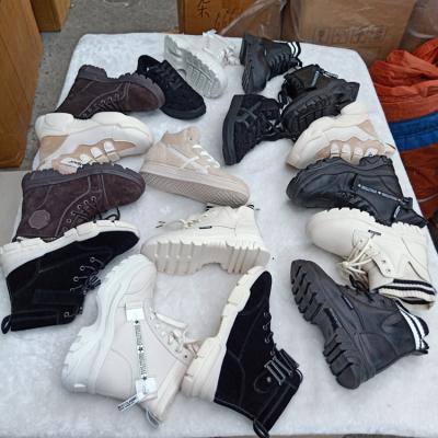 China Snow Boot Fashion Ladies Boots Winter Shoes Cold High Top Casual Shoes for sale