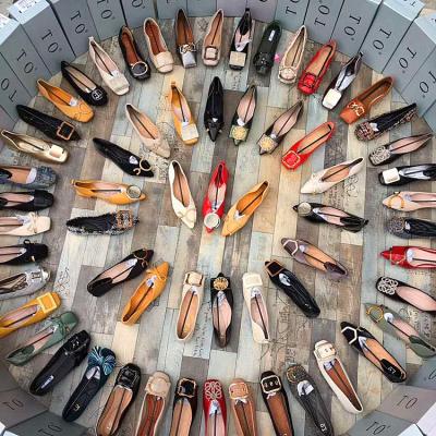 China New Design Round Casual Style Fashion Flat Unique Women's Shoes Cheap Mixed Inventory for sale