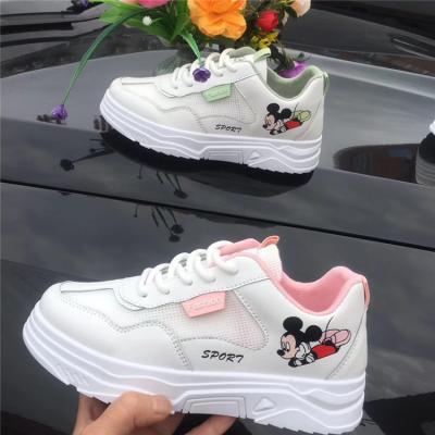 China Women's shoes spot 2020 fashion casual shoes comfortable mesh women's flat women's sports breathable shoes for sale