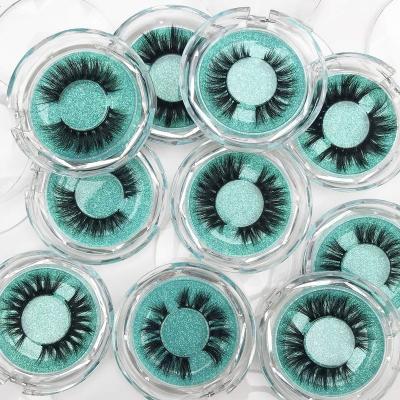 China Wholesale High Quality Siberian Mink 25mm Mink Eyelashes From Tray Wholesale Strong Absorption 100% Natural Long Eyelash Factory for sale