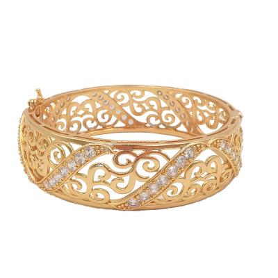 China CLASSIC New Hot Sale wholesale 18k gold plated fashion bangle for women brass bangle ladies bangles for sale