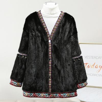 China Luxury Genuine OEM Mink Fur Coat Windproof Customs For Women New Design for sale